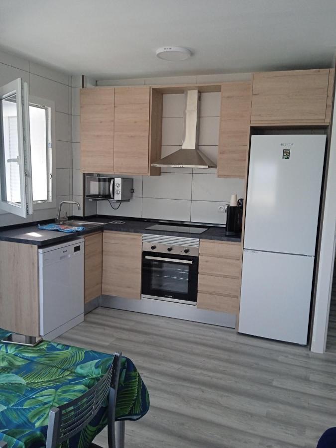 Vora Port Apartamento L'Ampolla Exterior foto